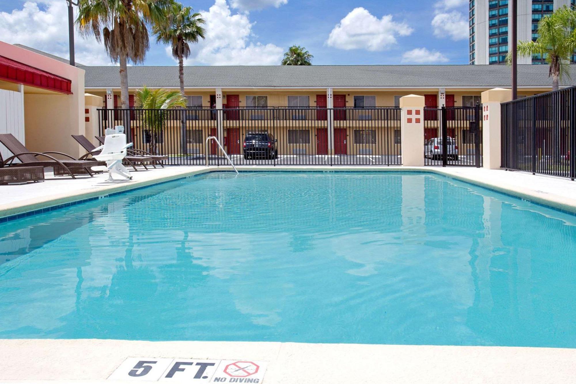 Hotel Super 8 By Wyndham Orlando International Drive Exterior foto
