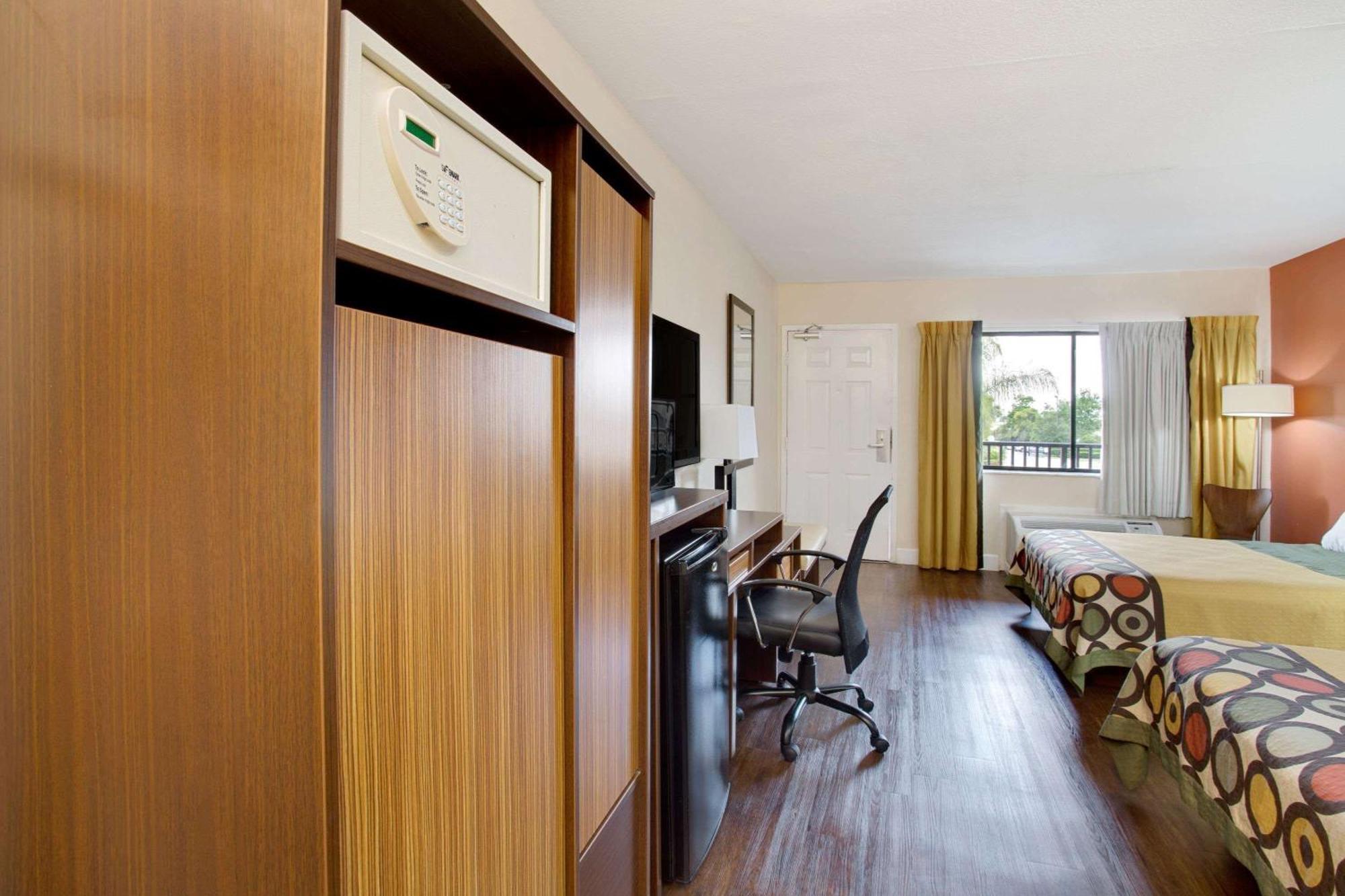 Hotel Super 8 By Wyndham Orlando International Drive Exterior foto